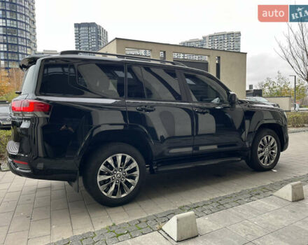Черный Тойота Ленд Крузер, объемом двигателя 3.35 л и пробегом 79 тыс. км за 88499 $, фото 6 на Automoto.ua
