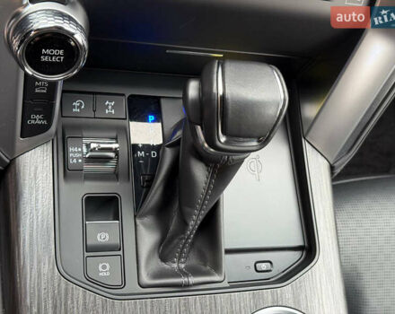 Черный Тойота Ленд Крузер, объемом двигателя 3.45 л и пробегом 65 тыс. км за 72500 $, фото 29 на Automoto.ua