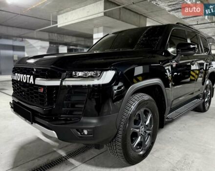 Черный Тойота Ленд Крузер, объемом двигателя 3.35 л и пробегом 13 тыс. км за 87000 $, фото 4 на Automoto.ua