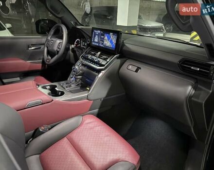 Черный Тойота Ленд Крузер, объемом двигателя 3.35 л и пробегом 13 тыс. км за 87000 $, фото 34 на Automoto.ua