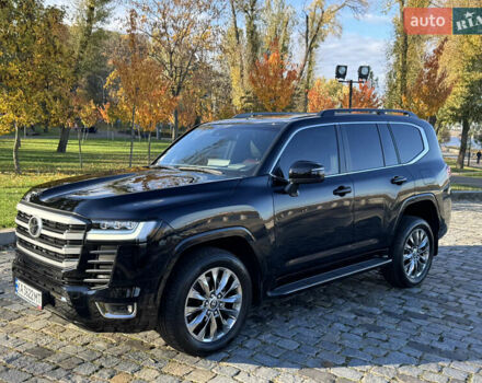 Черный Тойота Ленд Крузер, объемом двигателя 3.35 л и пробегом 24 тыс. км за 83700 $, фото 1 на Automoto.ua