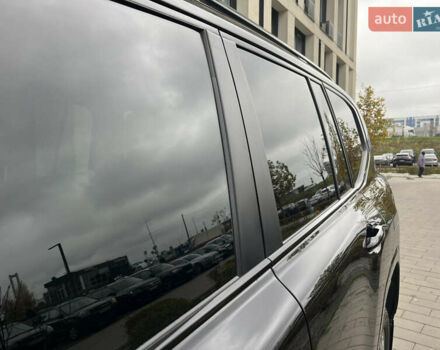 Черный Тойота Ленд Крузер, объемом двигателя 3.35 л и пробегом 79 тыс. км за 88499 $, фото 21 на Automoto.ua