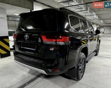 Черный Тойота Ленд Крузер, объемом двигателя 3.35 л и пробегом 13 тыс. км за 87000 $, фото 12 на Automoto.ua
