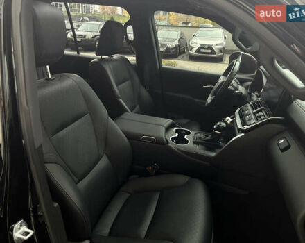Черный Тойота Ленд Крузер, объемом двигателя 3.35 л и пробегом 79 тыс. км за 88499 $, фото 24 на Automoto.ua