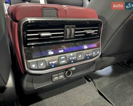 Черный Тойота Ленд Крузер, объемом двигателя 3.35 л и пробегом 13 тыс. км за 87000 $, фото 29 на Automoto.ua