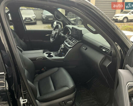 Черный Тойота Ленд Крузер, объемом двигателя 3.35 л и пробегом 79 тыс. км за 88499 $, фото 25 на Automoto.ua