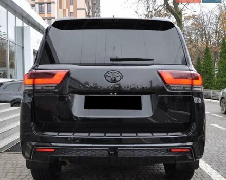 Черный Тойота Ленд Крузер, объемом двигателя 3.3 л и пробегом 28 тыс. км за 89900 $, фото 4 на Automoto.ua