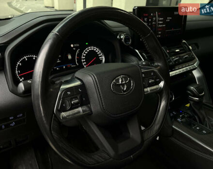 Черный Тойота Ленд Крузер, объемом двигателя 3.35 л и пробегом 79 тыс. км за 88499 $, фото 30 на Automoto.ua