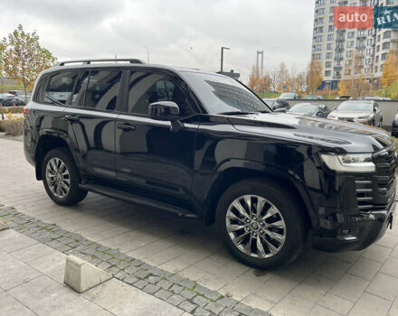 Черный Тойота Ленд Крузер, объемом двигателя 3.35 л и пробегом 79 тыс. км за 88499 $, фото 4 на Automoto.ua