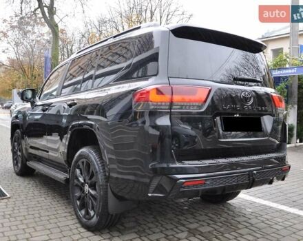 Черный Тойота Ленд Крузер, объемом двигателя 3.3 л и пробегом 28 тыс. км за 89900 $, фото 3 на Automoto.ua