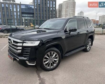 Черный Тойота Ленд Крузер, объемом двигателя 3.35 л и пробегом 19 тыс. км за 88700 $, фото 1 на Automoto.ua