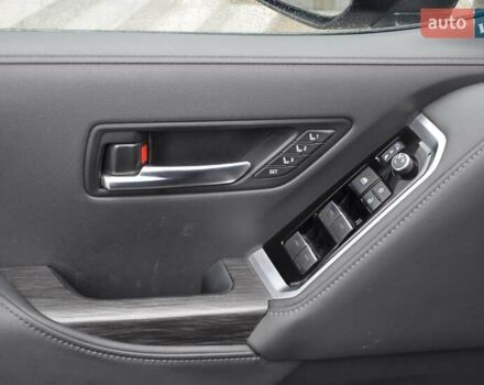 Черный Тойота Ленд Крузер, объемом двигателя 3.3 л и пробегом 28 тыс. км за 89900 $, фото 29 на Automoto.ua