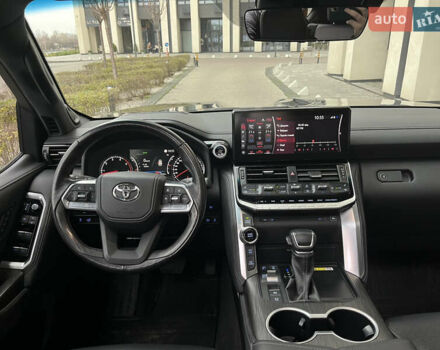 Черный Тойота Ленд Крузер, объемом двигателя 3.35 л и пробегом 79 тыс. км за 88499 $, фото 35 на Automoto.ua