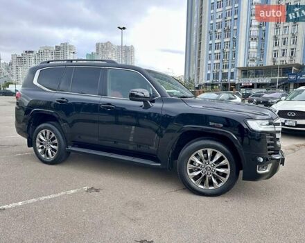 Черный Тойота Ленд Крузер, объемом двигателя 3.35 л и пробегом 19 тыс. км за 88700 $, фото 15 на Automoto.ua