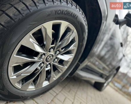 Чорний Тойота Ленд Крузер, об'ємом двигуна 3.3 л та пробігом 7 тис. км за 98500 $, фото 10 на Automoto.ua