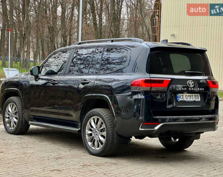 Чорний Тойота Ленд Крузер, об'ємом двигуна 3.3 л та пробігом 7 тис. км за 98500 $, фото 14 на Automoto.ua