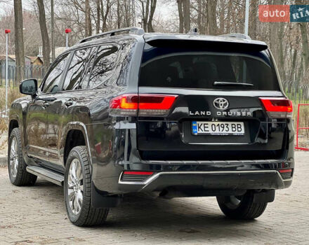 Чорний Тойота Ленд Крузер, об'ємом двигуна 3.3 л та пробігом 7 тис. км за 98500 $, фото 13 на Automoto.ua