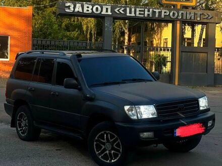 Тойота Ленд Крузер 2000 у Сумах на Automoto.ua Чорний Тойота Ленд Крузер, об'ємом двигуна 4.7 л та пробігом 0 тис. км за 11700 $, фото 1 на Automoto.ua