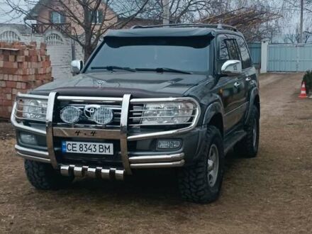 Чорний Тойота Ленд Крузер, об'ємом двигуна 4.66 л та пробігом 400 тис. км за 15000 $, фото 1 на Automoto.ua