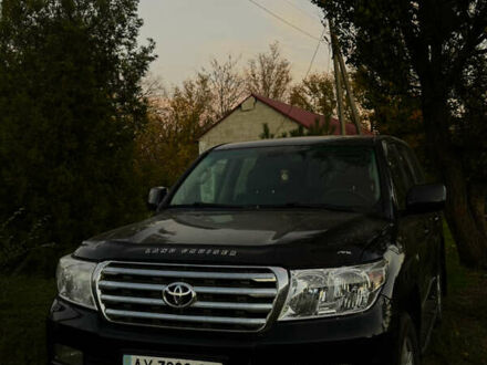 Черный Тойота Ленд Крузер, объемом двигателя 4.5 л и пробегом 330 тыс. км за 14000 $, фото 1 на Automoto.ua
