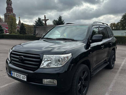 Черный Тойота Ленд Крузер, объемом двигателя 4.67 л и пробегом 290 тыс. км за 27000 $, фото 1 на Automoto.ua