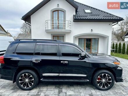 Тойота Ленд Крузер 2013 у Дубно на Automoto.ua Чорний Тойота Ленд Крузер, об'ємом двигуна 4.46 л та пробігом 156 тис. км за 38500 $, фото 1 на Automoto.ua