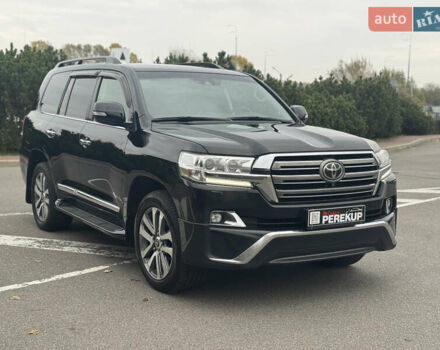 Тойота Ленд Крузер 2016 в Киеве на Automoto.ua Черный Тойота Ленд Крузер, объемом двигателя 4.46 л и пробегом 324 тыс. км за 46999 $, фото 1 на Automoto.ua