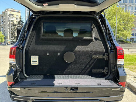 Черный Тойота Ленд Крузер, объемом двигателя 4.5 л и пробегом 26 тыс. км за 150000 $, фото 1 на Automoto.ua