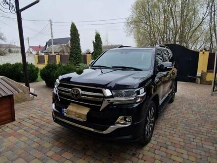 Тойота Ленд Крузер 2019 в Житомире на Automoto.ua Черный Тойота Ленд Крузер, объемом двигателя 4.61 л и пробегом 100 тыс. км за 69000 $, фото 1 на Automoto.ua
