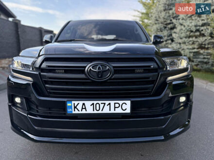Тойота Ленд Крузер 2020 у Києві на Automoto.ua Чорний Тойота Ленд Крузер, об'ємом двигуна 4.46 л та пробігом 75 тис. км за 67000 $, фото 1 на Automoto.ua