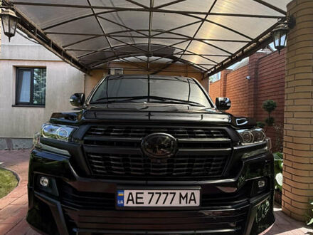 Тойота Ленд Крузер 2020 у Чернівцях на Automoto.ua Чорний Тойота Ленд Крузер, об'ємом двигуна 4.5 л та пробігом 96 тис. км за 79777 $, фото 1 на Automoto.ua