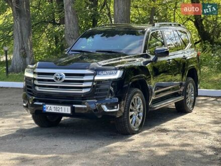 Чорний Тойота Ленд Крузер, об'ємом двигуна 3.35 л та пробігом 2 тис. км за 193450 $, фото 1 на Automoto.ua