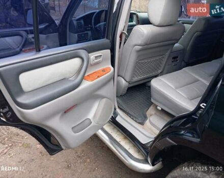 Коричневый Тойота Ленд Крузер, объемом двигателя 4.66 л и пробегом 260 тыс. км за 14000 $, фото 3 на Automoto.ua