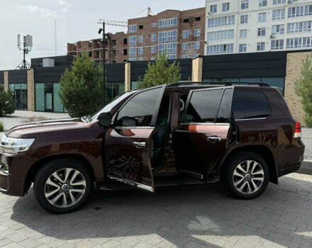 Коричневый Тойота Ленд Крузер, объемом двигателя 4.46 л и пробегом 160 тыс. км за 57000 $, фото 22 на Automoto.ua