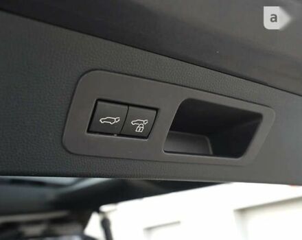 Тойота Ленд Крузер, об'ємом двигуна 3.3 л та пробігом 22 тис. км за 88504 $, фото 10 на Automoto.ua