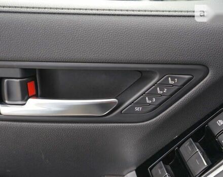 Тойота Ленд Крузер, об'ємом двигуна 3.3 л та пробігом 22 тис. км за 88504 $, фото 14 на Automoto.ua