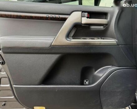 Тойота Ленд Крузер, объемом двигателя 4.5 л и пробегом 244 тыс. км за 25999 $, фото 24 на Automoto.ua