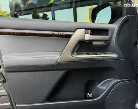 Тойота Ленд Крузер, объемом двигателя 4.5 л и пробегом 244 тыс. км за 24999 $, фото 28 на Automoto.ua