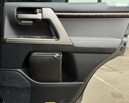 Тойота Ленд Крузер, объемом двигателя 4.5 л и пробегом 244 тыс. км за 25999 $, фото 28 на Automoto.ua