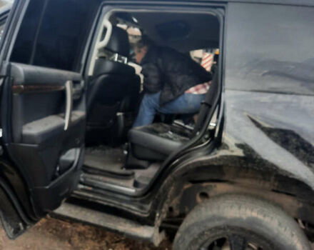 Тойота Ленд Крузер, объемом двигателя 4.7 л и пробегом 275 тыс. км за 9999 $, фото 2 на Automoto.ua