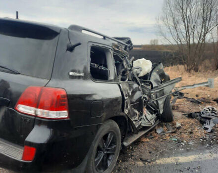 Тойота Ленд Крузер, объемом двигателя 4.7 л и пробегом 275 тыс. км за 9999 $, фото 1 на Automoto.ua