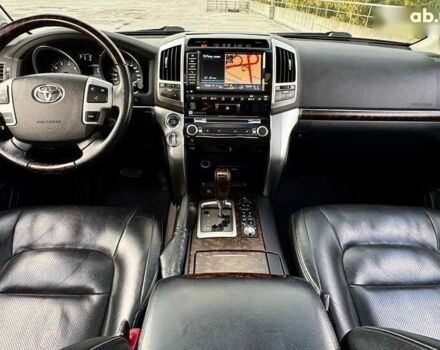 Тойота Ленд Крузер, объемом двигателя 0 л и пробегом 133 тыс. км за 33990 $, фото 29 на Automoto.ua