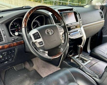 Тойота Ленд Крузер, объемом двигателя 0 л и пробегом 133 тыс. км за 33990 $, фото 19 на Automoto.ua