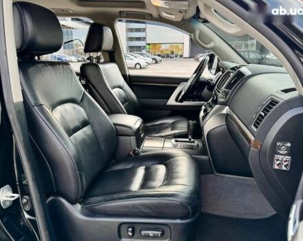 Тойота Ленд Крузер, объемом двигателя 0 л и пробегом 133 тыс. км за 33990 $, фото 26 на Automoto.ua