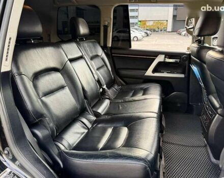 Тойота Ленд Крузер, объемом двигателя 0 л и пробегом 133 тыс. км за 33990 $, фото 28 на Automoto.ua