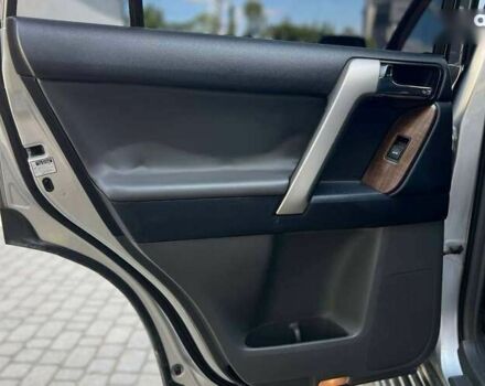 Тойота Ленд Крузер, объемом двигателя 0 л и пробегом 278 тыс. км за 25990 $, фото 25 на Automoto.ua