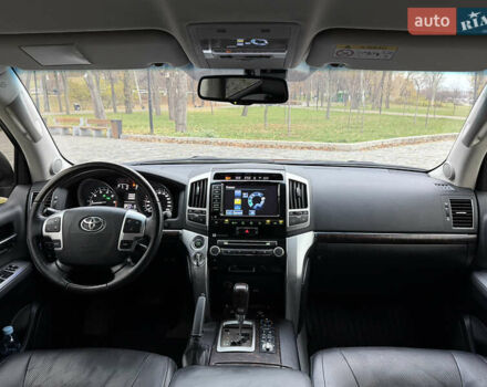 Тойота Ленд Крузер, объемом двигателя 4.6 л и пробегом 325 тыс. км за 28500 $, фото 16 на Automoto.ua