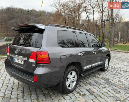 Тойота Ленд Крузер, объемом двигателя 4.6 л и пробегом 325 тыс. км за 28500 $, фото 10 на Automoto.ua