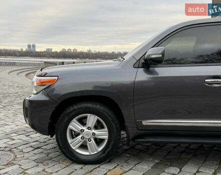 Тойота Ленд Крузер, объемом двигателя 4.6 л и пробегом 325 тыс. км за 28500 $, фото 1 на Automoto.ua