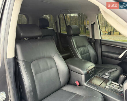 Тойота Ленд Крузер, объемом двигателя 4.6 л и пробегом 325 тыс. км за 28500 $, фото 15 на Automoto.ua